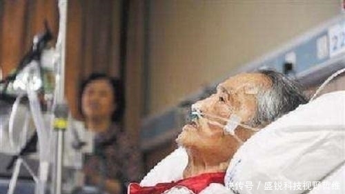 头破血流|小女孩好心给老人让座，却被老人一家打得头破血流