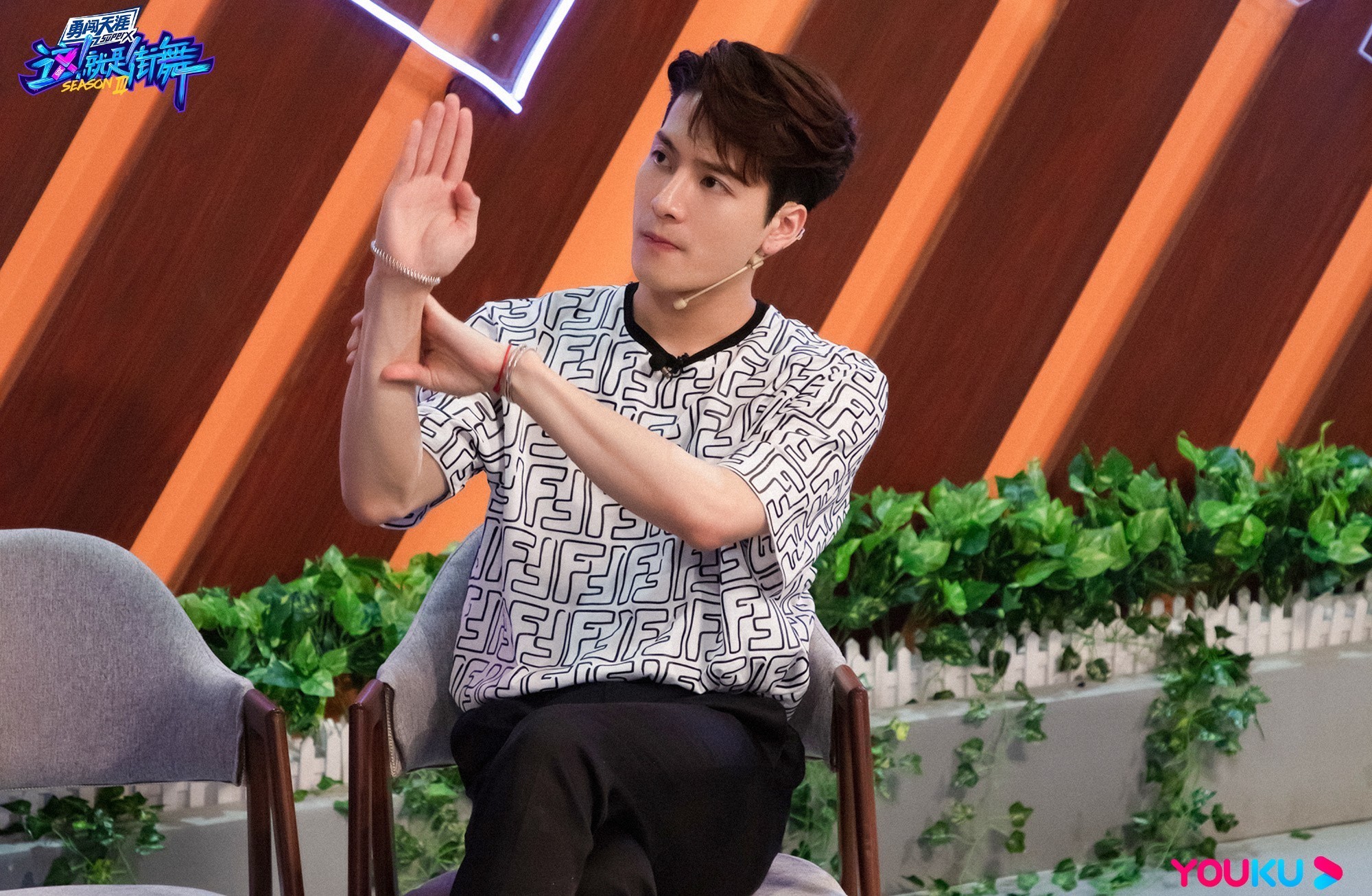 不到 《街舞3》35人大齐舞,不到一天完成,创下中国街舞历史新纪录