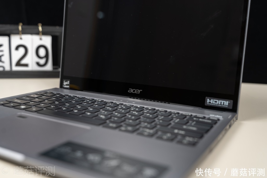 翻转|极致轻薄,自由翻转,细节出众、宏碁蜂鸟Spin 5百变2K轻薄本 评测