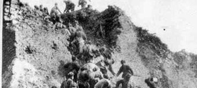 东线|他哭着致电蒋介石请罪这次围攻耗资149万,官损5000、折兵8万