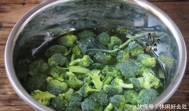 好吃|原来西兰花这样炒，可以这么好吃，你快试试看