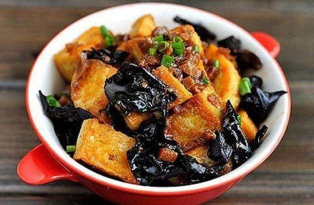 木耳|泡木耳不要只用水,学会这一招,1分钟就能泡发,木耳又大又软