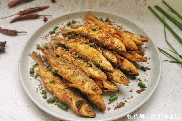 连刺|白条鱼怎么做好吃分享农村家常做法,焦香酥脆,连刺都能吃