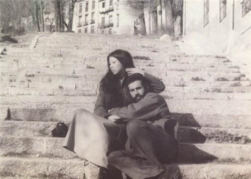 爱情|记者花5年重访三毛之路,质疑三毛和荷西爱情造假,到底谁在说谎