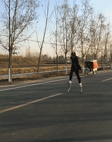  搞笑|搞笑GIF：妹子，不管你的球技怎么样，光看你这样的姿势我必须给你满分