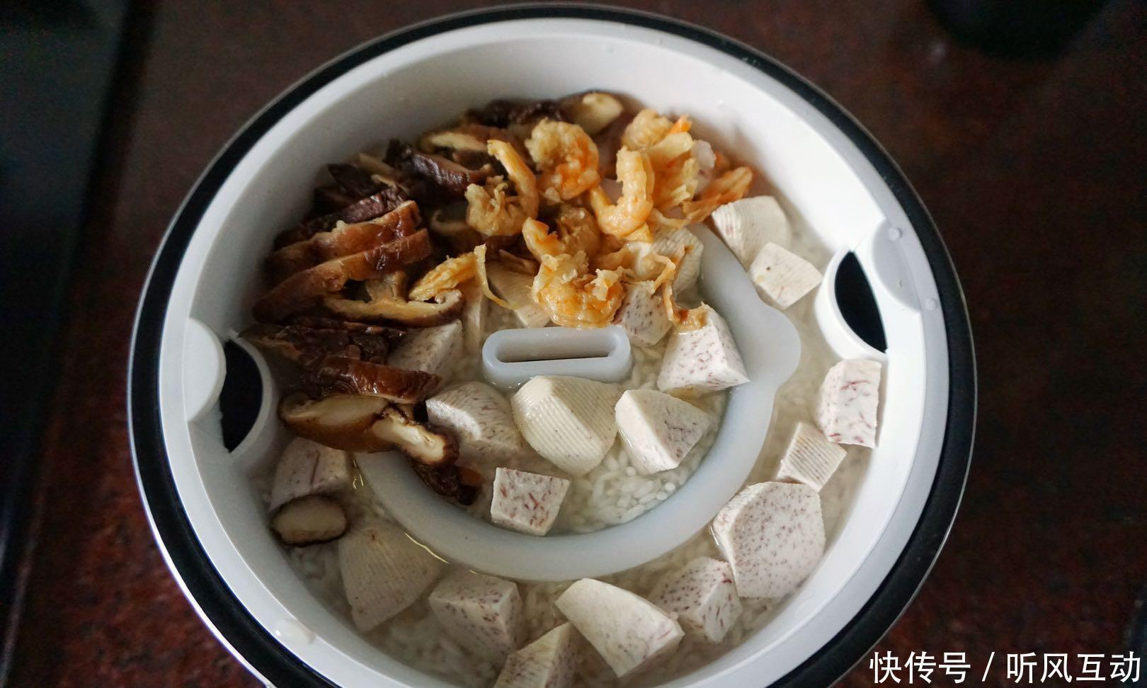 香甜可口|改良版腊味煲仔饭,味道香甜可口,秋季吃不上火,女儿天天喊要吃