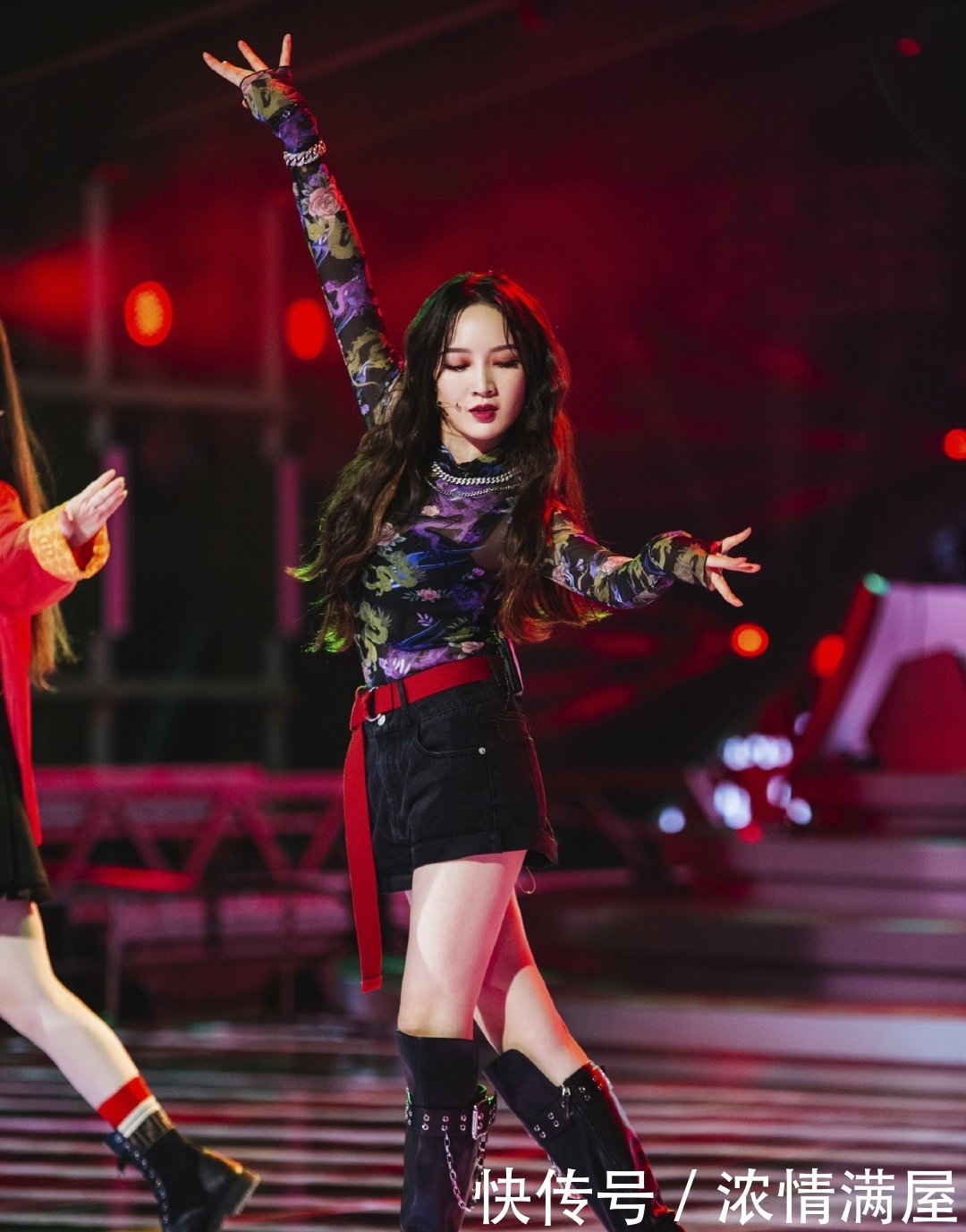 实力|《浪姐》小组公演票数呈一边倒现象,孟佳张含韵组实力让人惊艳