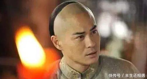 毛笔|雍正一周岁时抓周,握着毛笔随便写了一个字,康熙看见后脸色秒变