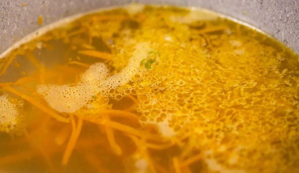 放过|只要2步就能复刻出面馆金牌酸汤，好喝到连一滴汤都不想放过！