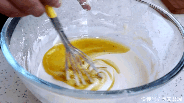 甜点|广式甜点“芒果糯米糍”,比雪媚娘制作简单,奶香浓郁,软糯拉丝