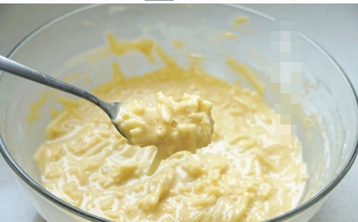 加上|多给孩子吃苹果,加上鸡蛋搅一搅,锅里一摊,孩子天天嚷着吃