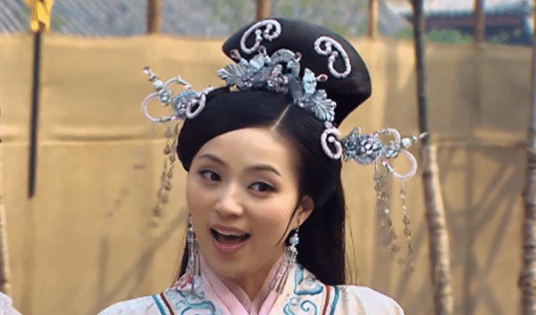  梁山|博学多识的女中豪杰击败梁山四将，重伤两位天罡