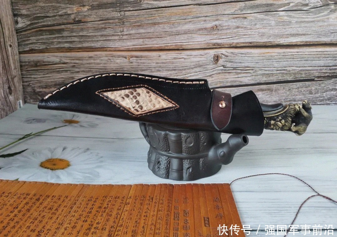 冷兵器|锐利无比的冷兵器之王——实力强悍的老男孩户外生存短刀