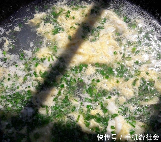 简单|葱花蛋汤,做法简单又美味