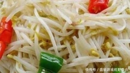 炒豆芽的时|炒豆芽时,直接炒就“废”了,多加一步,豆芽香脆,不出水