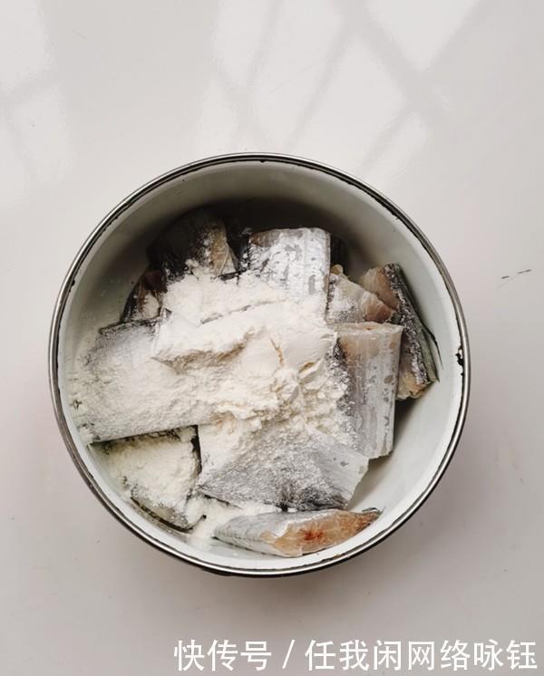 方法|无论解冻什么鱼,不要直接用水泡,教你1方法,吃着跟活鱼一样鲜!