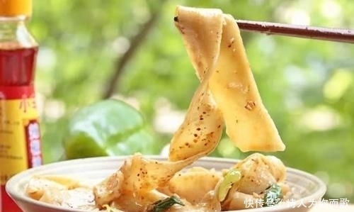 过瘾|油泼面好吃有诀窍,掌握这4步,香辣过瘾,嚼劲十足