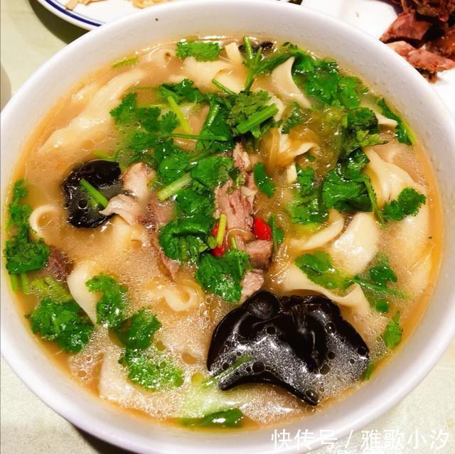 担担面|“中国十大面条”,面汤浓味鲜香,面条根根分明,你全吃过了吗?