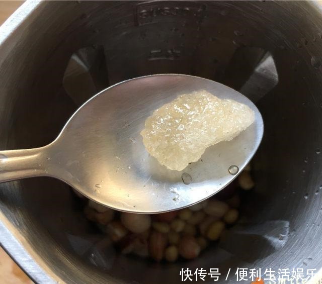 适合|适合秋天的滋补豆奶,口感如丝顺滑