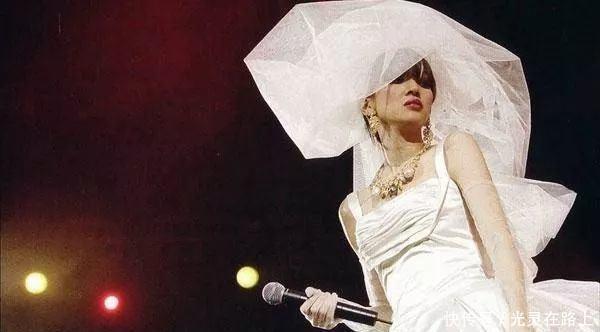 乘风破浪|伊能静频繁翻车的原因是“话太多”