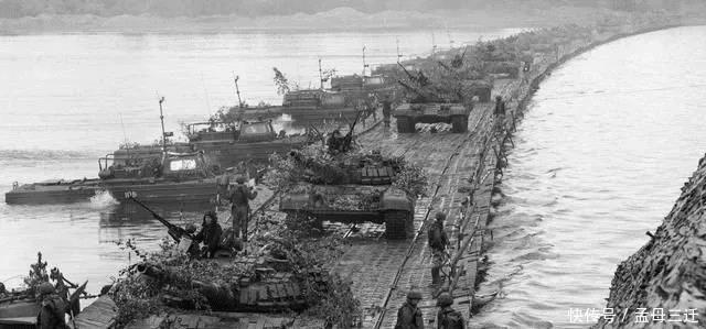 开枪|苏军人海冲锋发挥到极致有多可怕德军还没开枪就已活活吓疯!