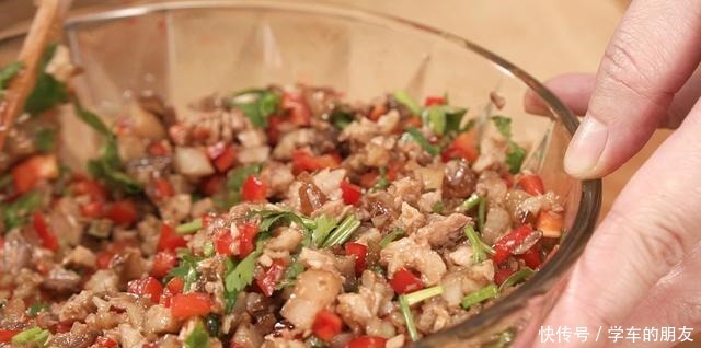 理想|肉多到掉出来,这样豪华的卤肉才称得上我心中理想的肉夹馍