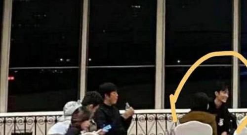  无可|肖战顶流定位无可撼动两大电视台为他辟谣，46万人线上为他投票