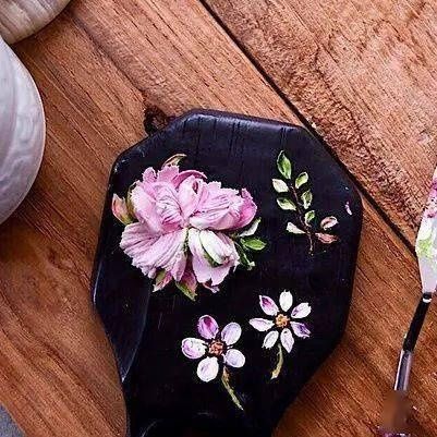 包袱蛋糕|脑洞太大韩国小姐姐晒神秘蛋糕,引百万粉丝每天催更太美了,每一张都让我流口水…