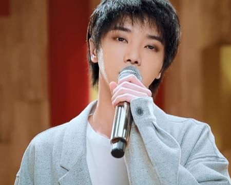  变脸|华晨宇学毛不易唱慢歌，却被嘉宾评不是你的风格，瞬间变脸不好惹