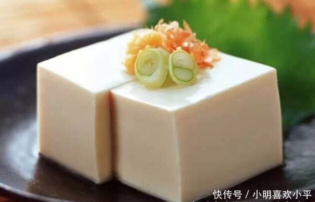 酒燃|博山豆腐箱:水漫金山塔层层,酒燃宝箱烈焰蒸,充满乡愁的一道菜