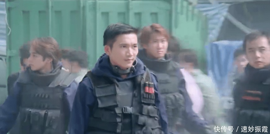 最佳拍档之|23年前,钱嘉乐转型导演,汇集了一众大咖,搞砸了一个经典系列