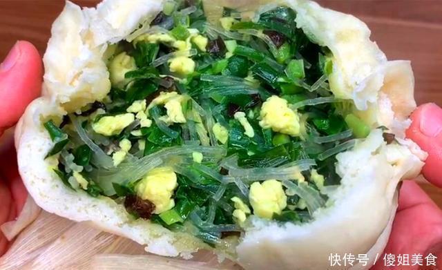 韭菜|夏天最香的菜,1块钱1斤,用来做包子,味道鲜美,连吃3天都不腻