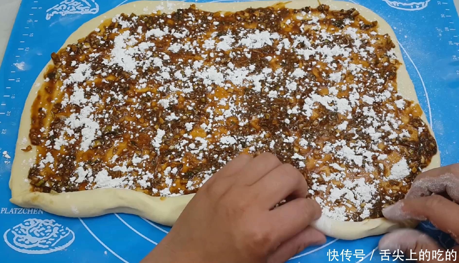 念念不忘|烧饼别买着吃了,加几勺酱料,外皮焦脆又多层,吃过就念念不忘