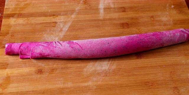  油腻|不要在火龙果直接吃是面粉做的，又甜又软不油腻