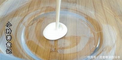 做法|自制冰激凌,食材简单,做法也不难,奶香浓郁没冰碴,比买的好吃