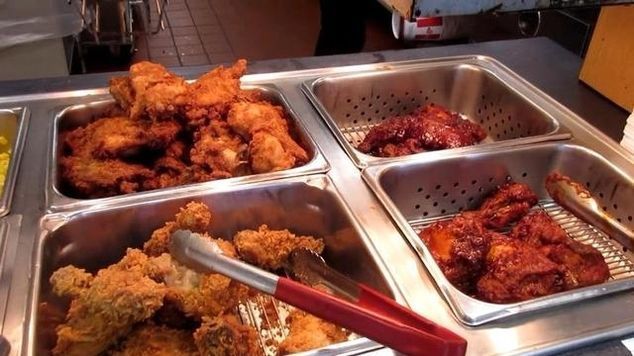炸鸡|肯德基开了第一家自助餐厅,每位126元,终于能狂吃炸鸡汉堡了