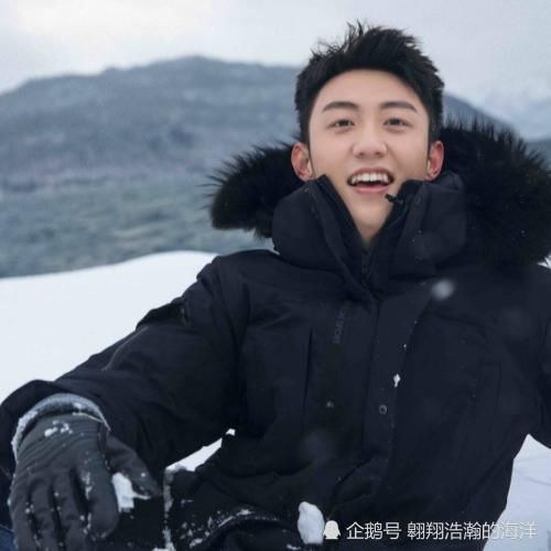 争议|下期《快本》准备放大招,不仅请来了关晓彤,还有备受争议的他