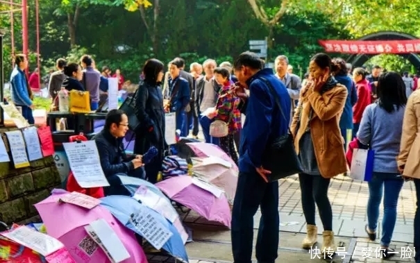 更衣室|女子泳池更衣室内玩自拍,这些日常侵权你一定不知道