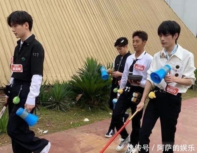 开心|《快本》要选常驻新人了,这八大经纪公司,大众最期待开心麻花