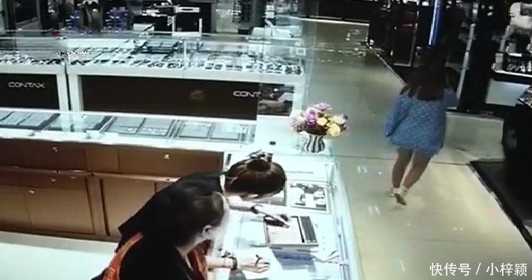  戒指|狸猫换太子！19岁姑娘买钻戒以假乱真 竟用银戒指“换”走真钻戒