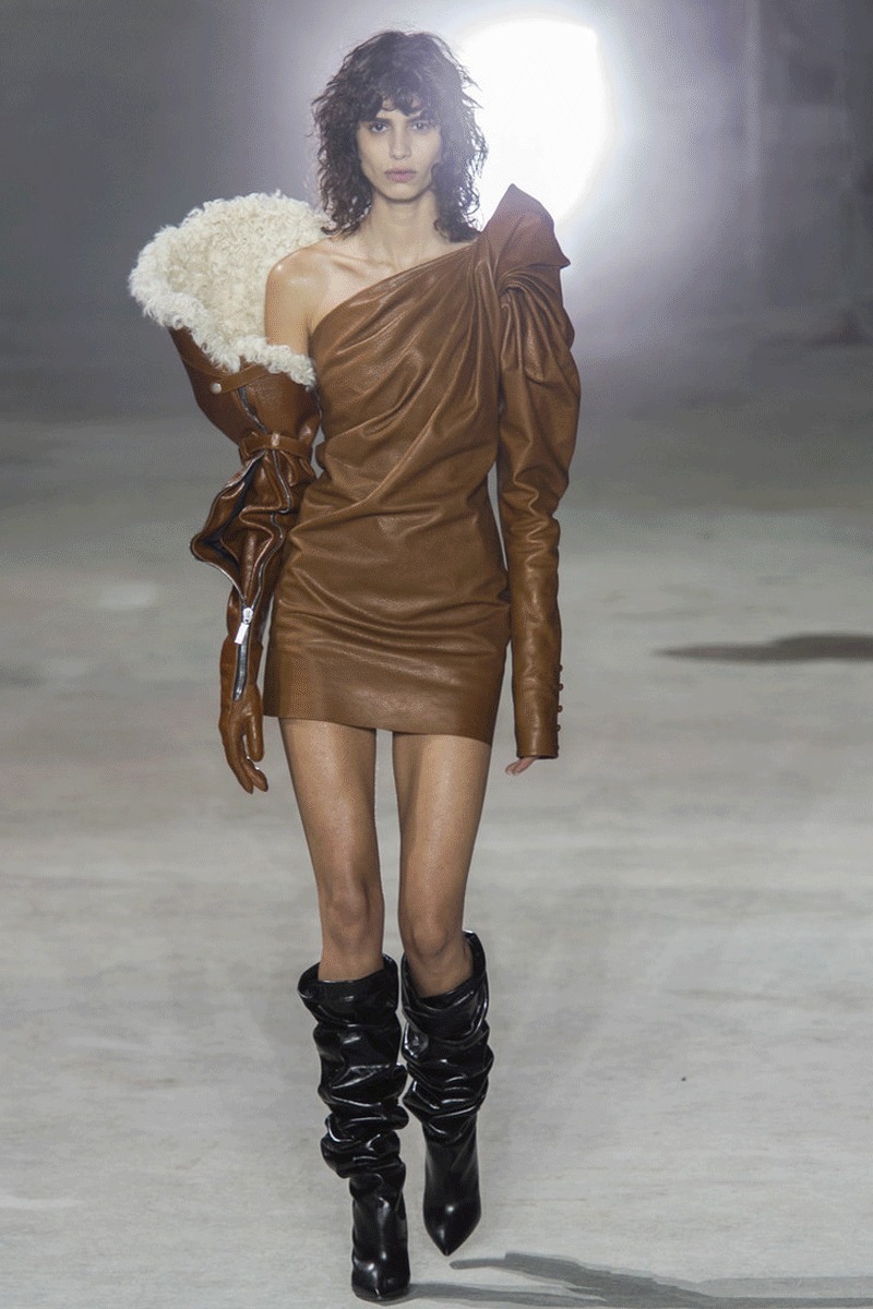 棉袄|大棉袄穿着太老气,一身羊羔绒保暖又时髦,让你气质大提升