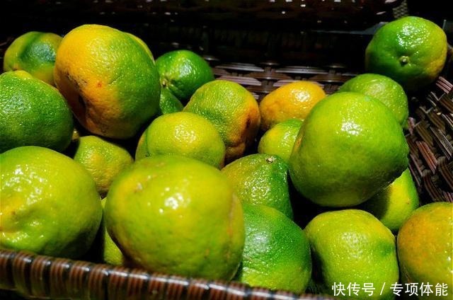 很酸|买桔子,“公母”要分清!这3种万万不能买,皮厚,汁少,还很酸