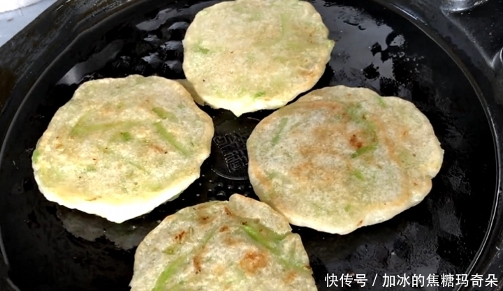 面糊|丝瓜怎么做最好吃，配方和做法告诉你，鲜香松软，好吃又顶饱