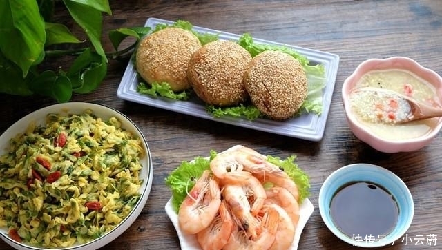 简单|一家四口每天早餐在家吃,家常做法简单易做,营养又健康!