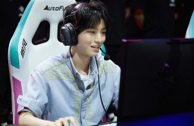 不懂事|周董要为王俊凯赋歌:《不懂事》!王俊凯LOL水平能打青训?