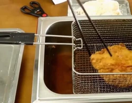 代言|黄渤代言正新鸡排12元一份,商家还白送饮料看完才明白套路有多深