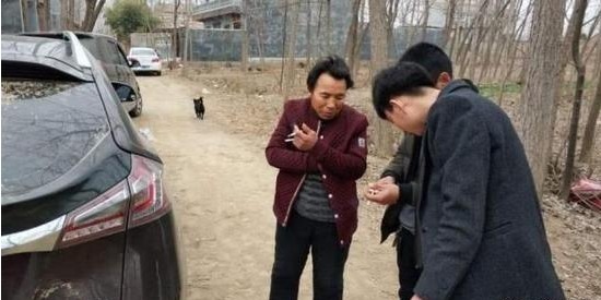 紧巴巴|农村“伪富人”装啥日子过得紧巴巴,为何还要抽几十元的烟