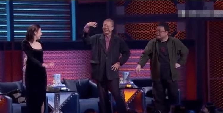 直呼|张雨绮教跳女团舞,李诞直呼太难了,罗永浩:这得有腰才能这样