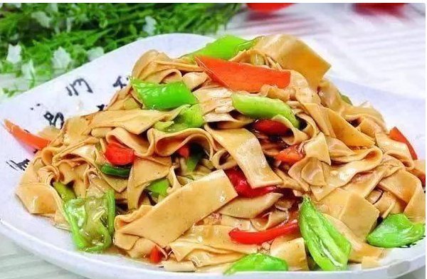 吃饭|男同事来我家吃饭,我做了几个菜招待,吃完后他提出了一个要求