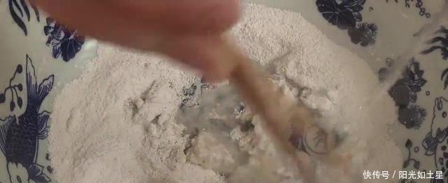 吃法|饺子常创新吃法,清爽又有肌肉,吃起来像QQ糖